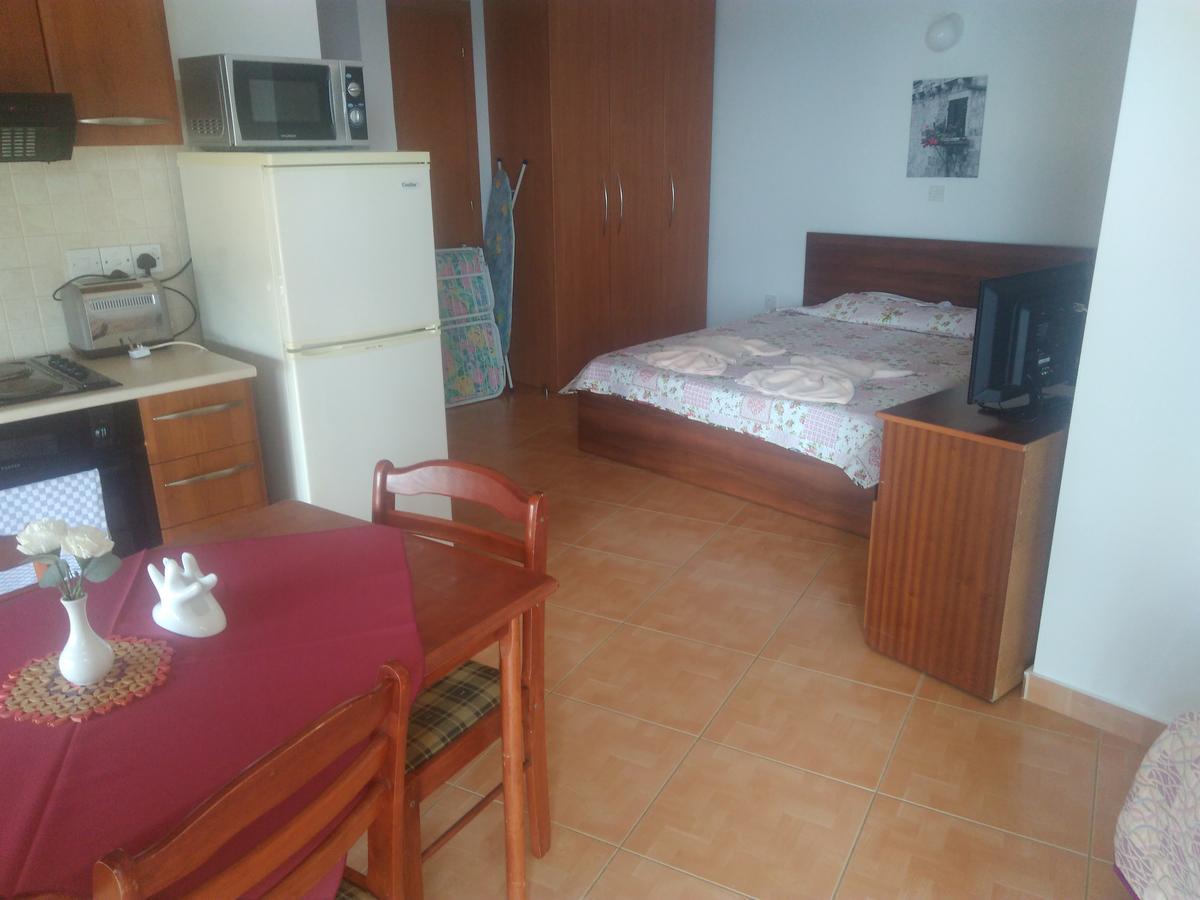 פיסורי Yialos Apartments מראה חיצוני תמונה